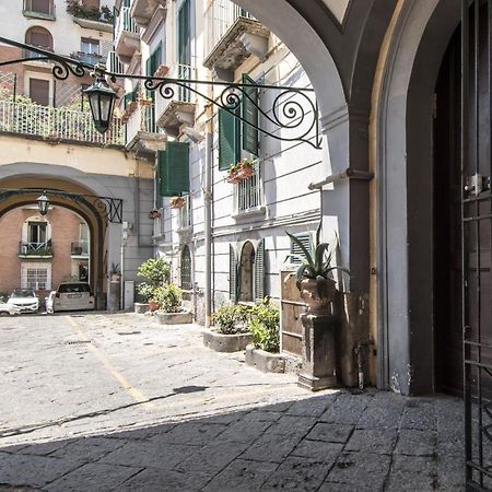 Baru In Chiaia Bed & Breakfast Naples Exterior photo